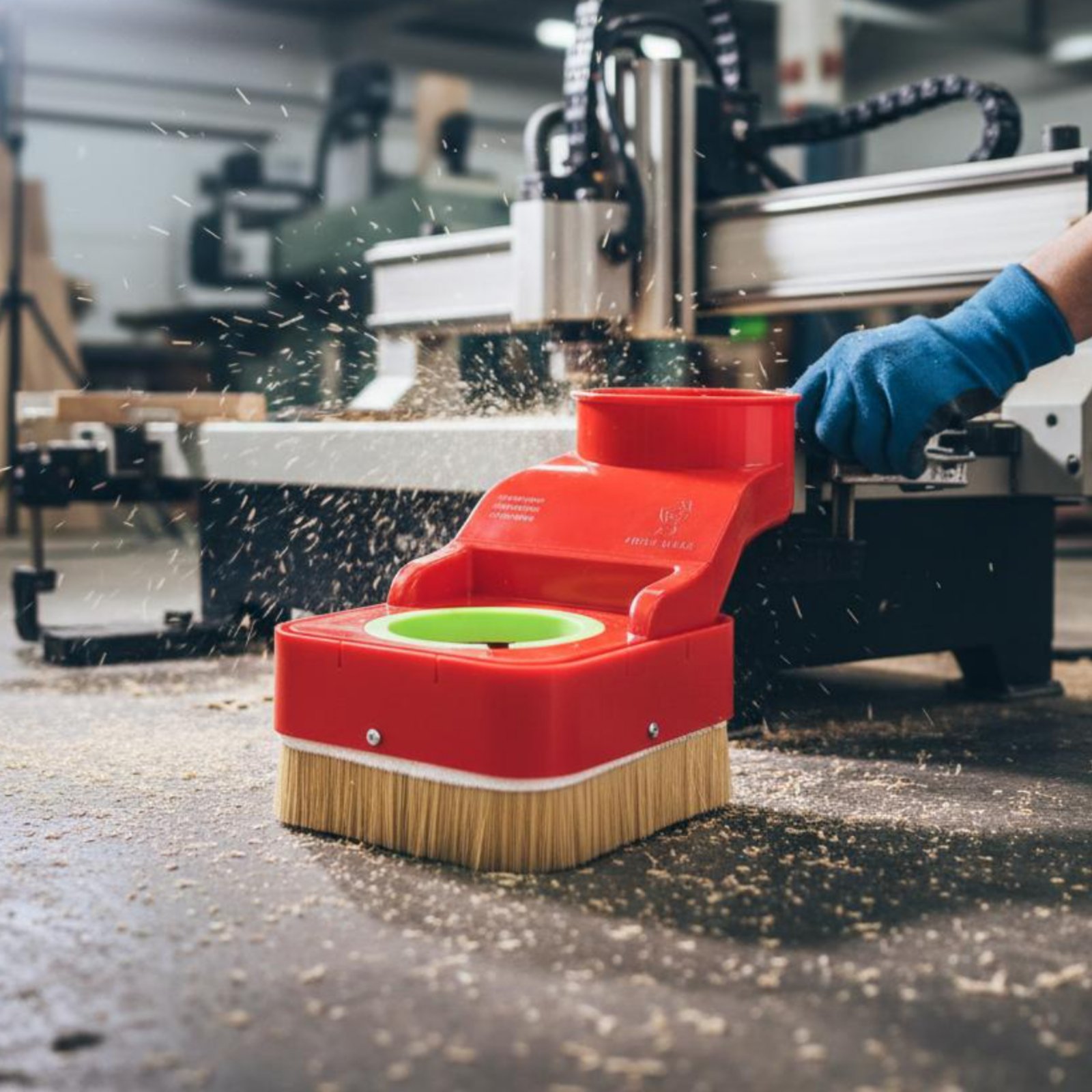 Vacuum Woodworking - Пылеулавливающая щетка для фрезерного станка с